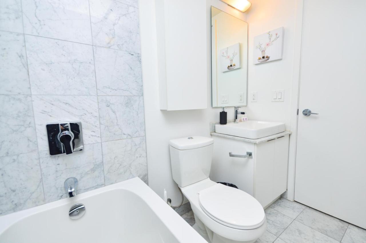 Downtown Toronto Condo Near Cn Tower, Mtcc, Rogers Center , Union Station Eksteriør bilde