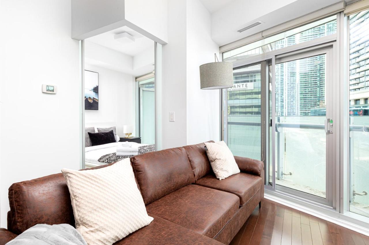 Downtown Toronto Condo Near Cn Tower, Mtcc, Rogers Center , Union Station Eksteriør bilde